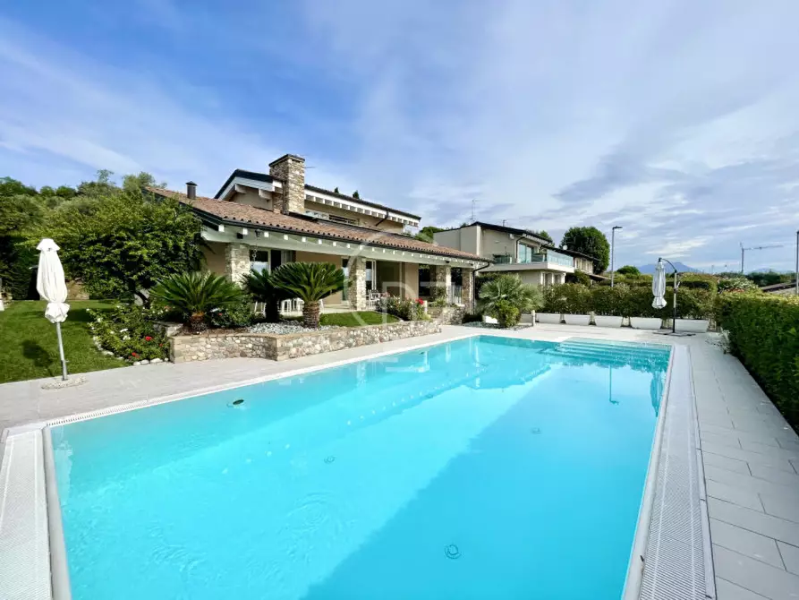 Immagine 6 di Villa in vendita  in Viale Marconi a Padenghe Sul Garda