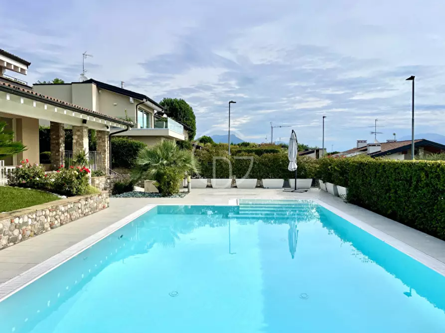 Immagine 7 di Villa in vendita  in Viale Marconi a Padenghe Sul Garda