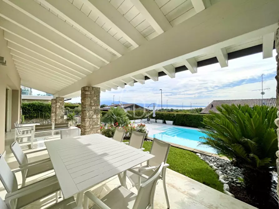 Immagine 8 di Villa in vendita  in Viale Marconi a Padenghe Sul Garda