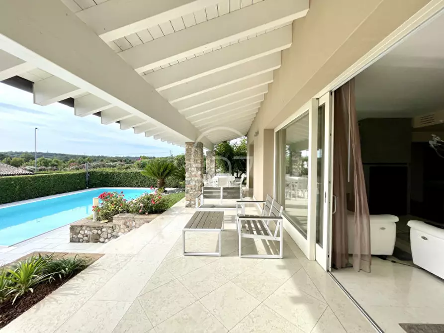 Immagine 10 di Villa in vendita  in Viale Marconi a Padenghe Sul Garda