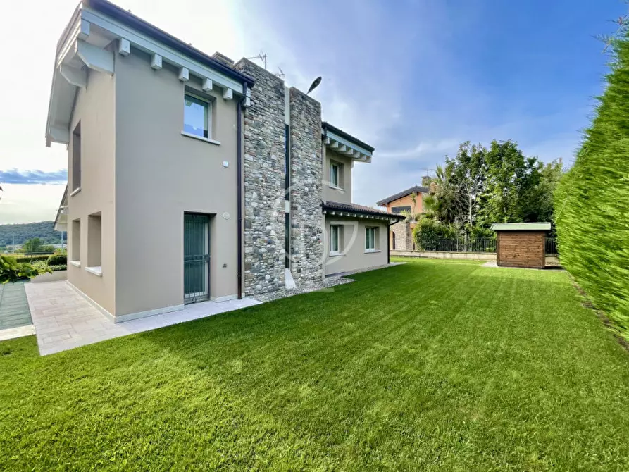 Immagine 12 di Villa in vendita  in Viale Marconi a Padenghe Sul Garda