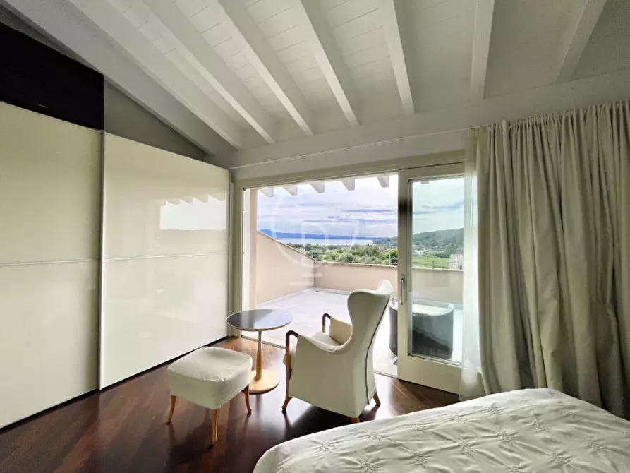 Immagine 16 di Villa in vendita  in Viale Marconi a Padenghe Sul Garda