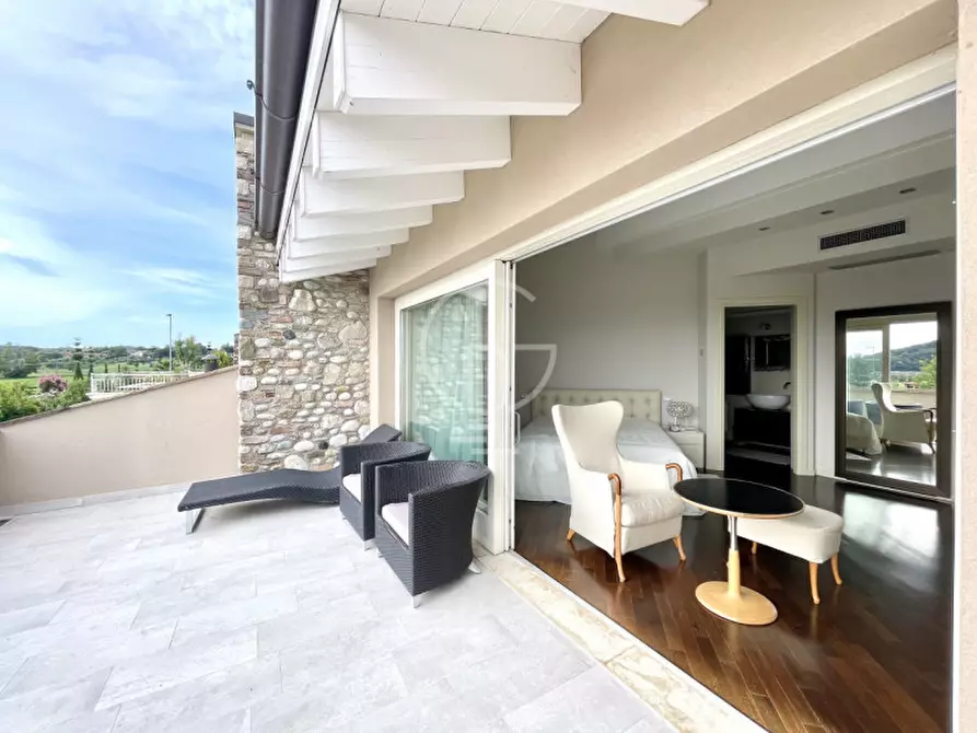 Immagine 17 di Villa in vendita  in Viale Marconi a Padenghe Sul Garda