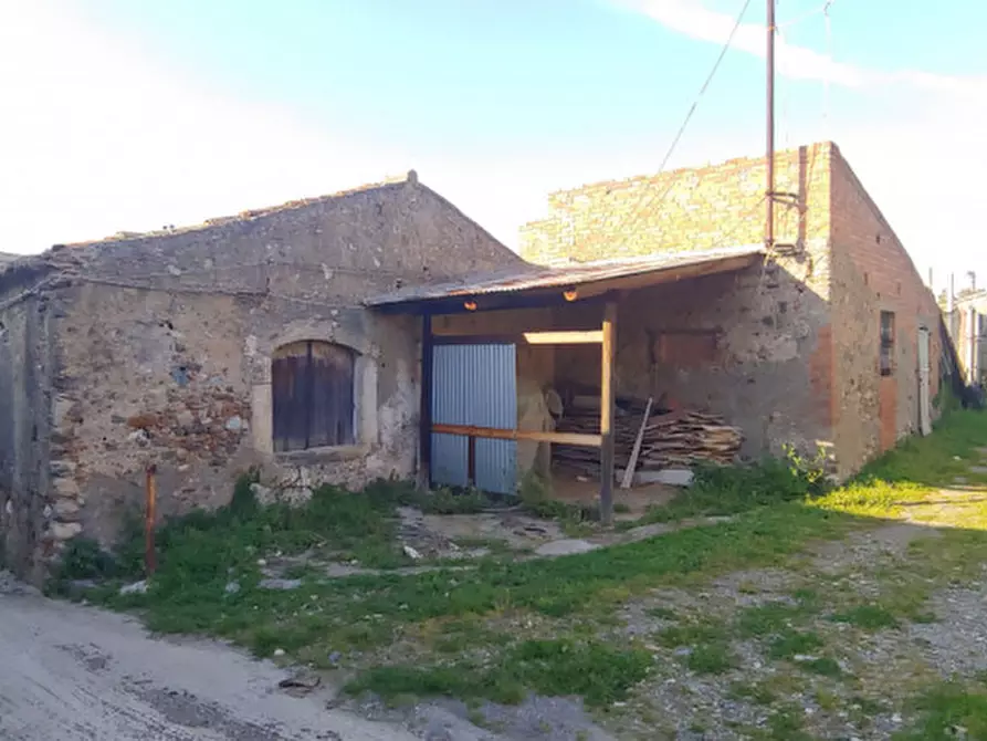 Immagine 6 di Magazzino in vendita  in VIA ARCHI NAZIONALE, 82 a San Filippo Del Mela