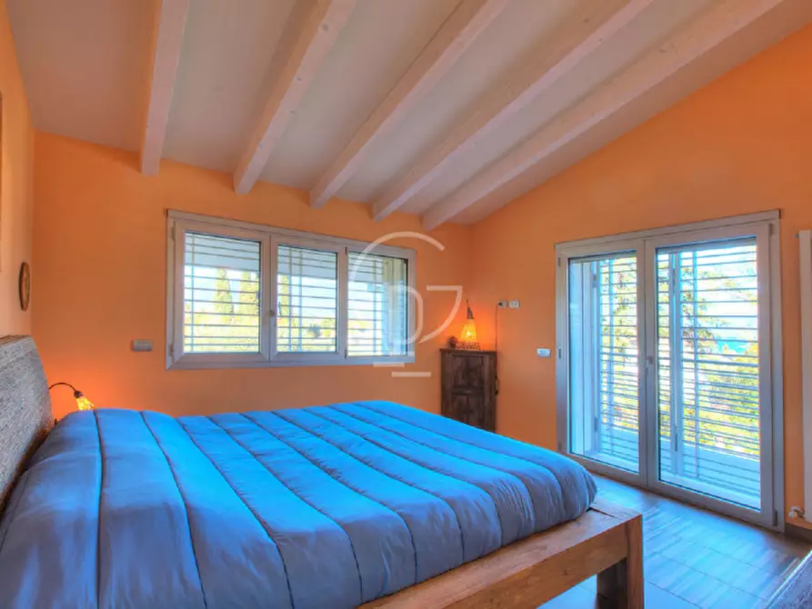 Immagine 19 di Villa in vendita  in Via Leutelmonte a Manerba Del Garda