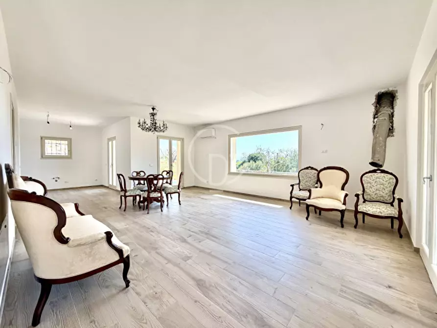 Immagine 15 di Villa in vendita  in Via Gianbattista Vighenzi a Padenghe Sul Garda