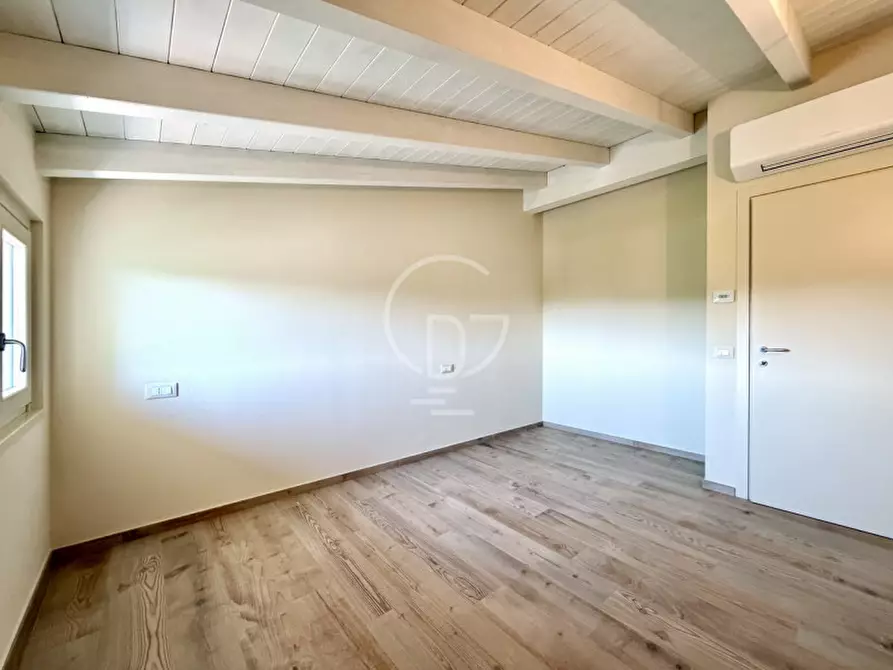 Immagine 25 di Villa in vendita  in Via Gianbattista Vighenzi a Padenghe Sul Garda
