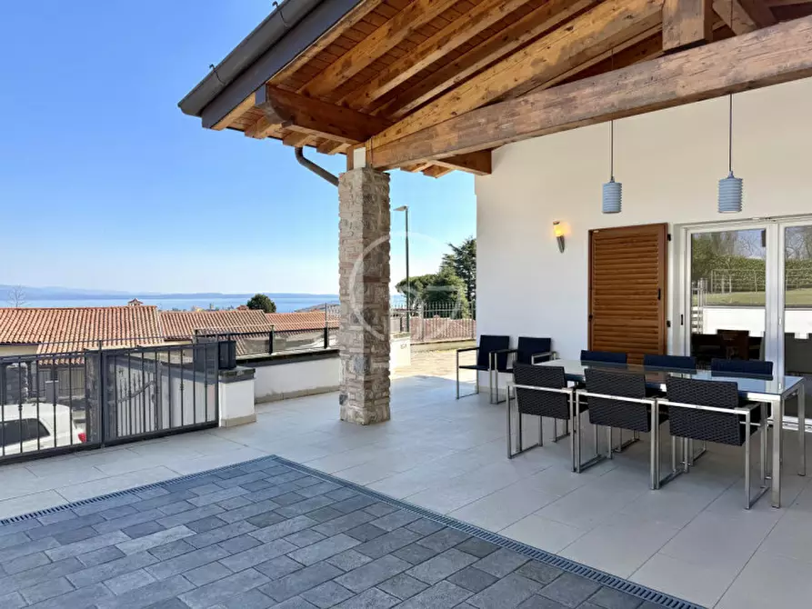 Immagine 2 di Villa in vendita  in Via Castellana a Soiano Del Lago