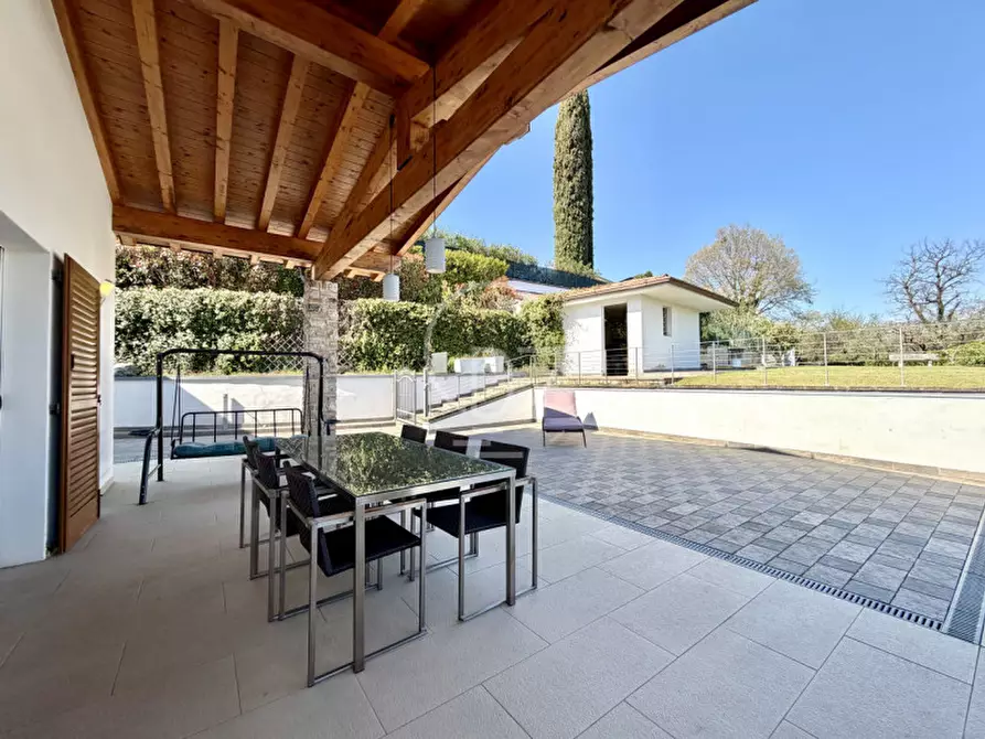 Immagine 4 di Villa in vendita  in Via Castellana a Soiano Del Lago