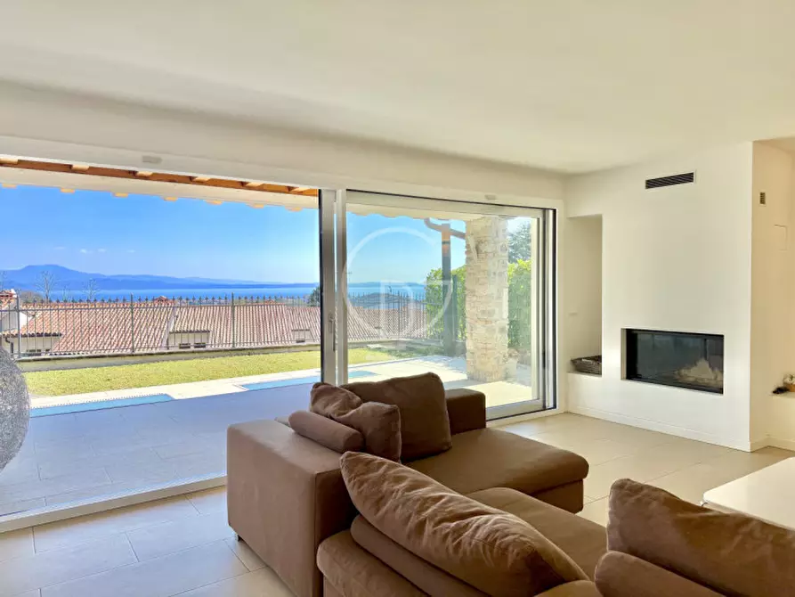 Immagine 11 di Villa in vendita  in Via Castellana a Soiano Del Lago