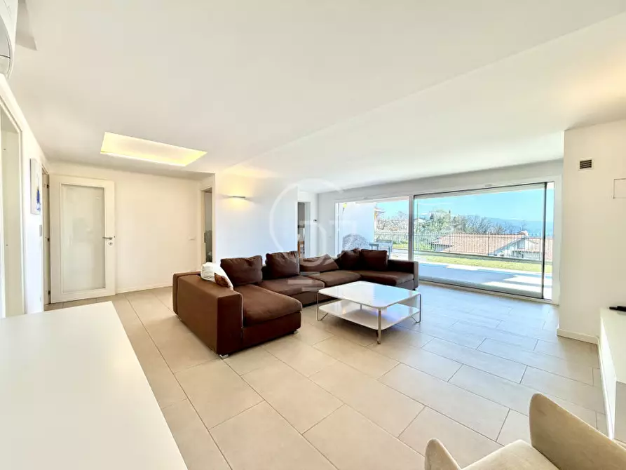 Immagine 16 di Villa in vendita  in Via Castellana a Soiano Del Lago