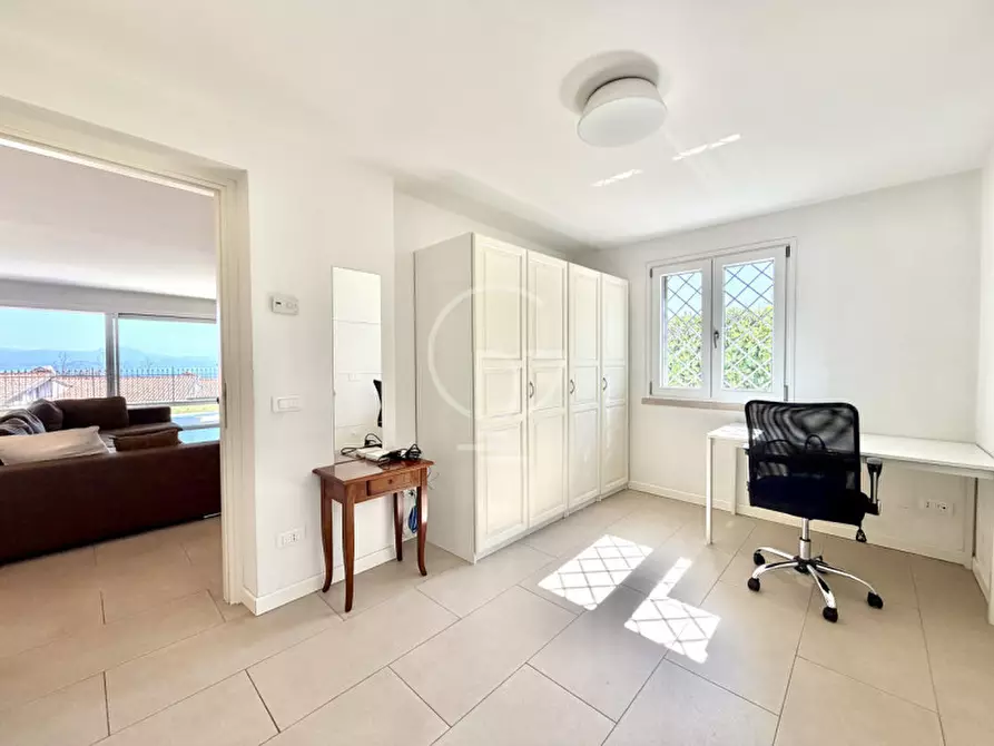 Immagine 19 di Villa in vendita  in Via Castellana a Soiano Del Lago