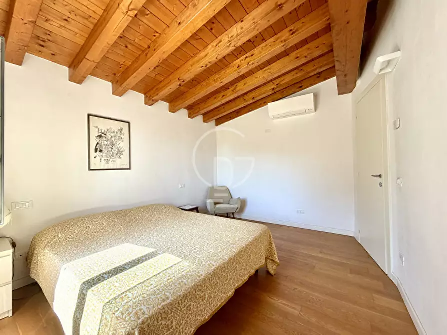 Immagine 33 di Villa in vendita  in Via Castellana a Soiano Del Lago