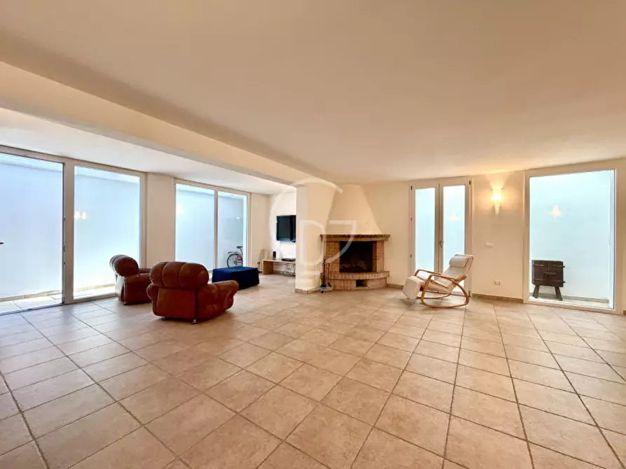 Immagine 36 di Villa in vendita  in Via Castellana a Soiano Del Lago