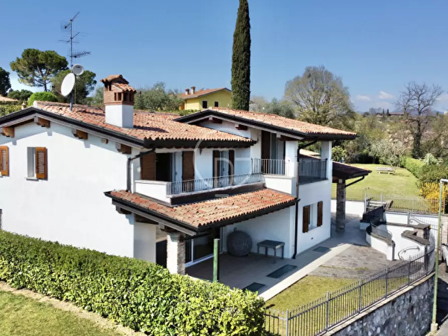 Immagine 38 di Villa in vendita  in Via Castellana a Soiano Del Lago