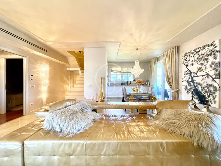 Immagine 15 di Villa in vendita  in Via costa lunga a Soiano Del Lago