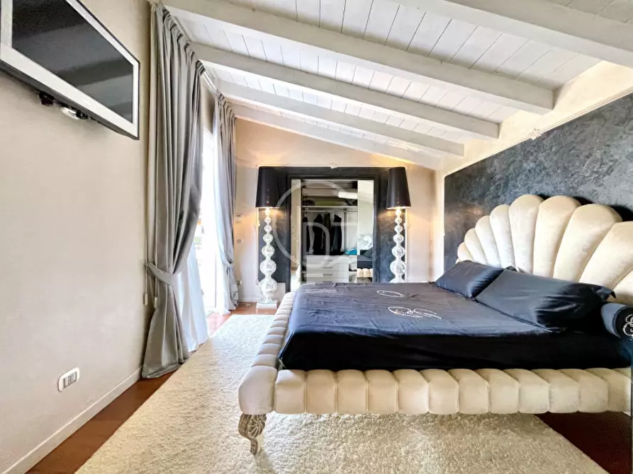 Immagine 26 di Villa in vendita  in Via costa lunga a Soiano Del Lago