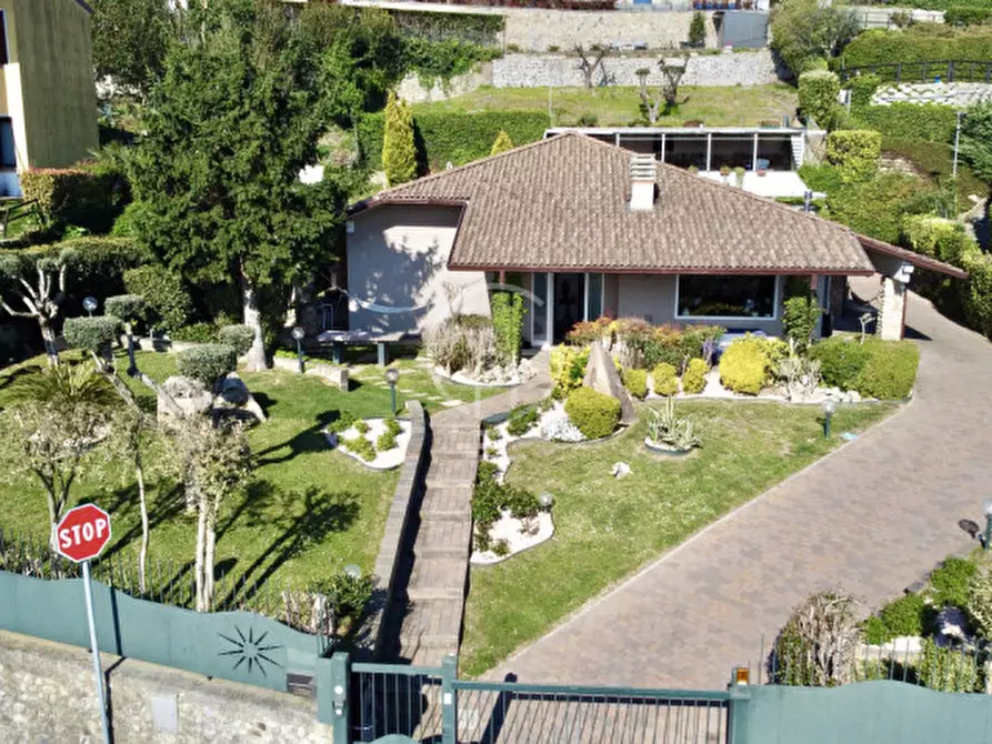 Immagine 4 di Villa in vendita  in Via Amedeo Ciucani a Soiano Del Lago