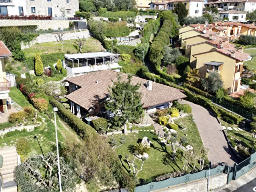 Immagine 5 di Villa in vendita  in Via Amedeo Ciucani a Soiano Del Lago