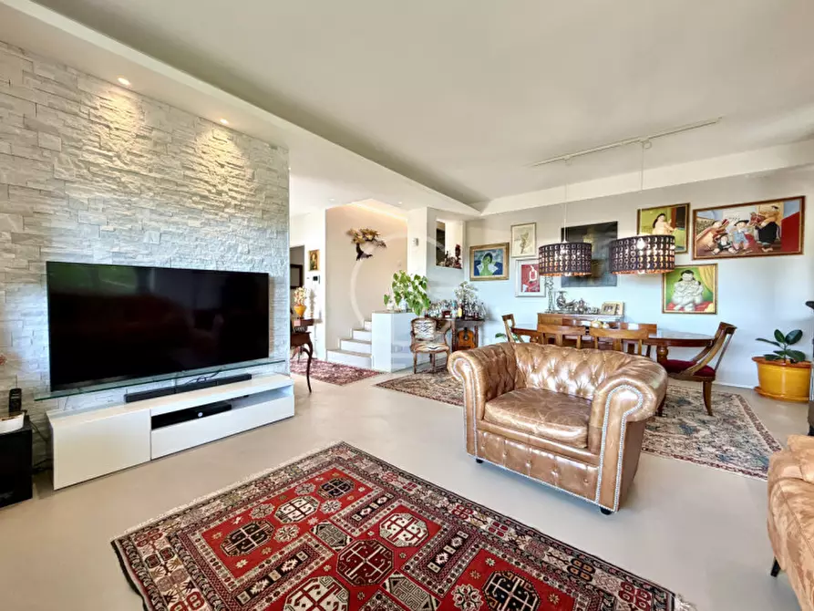 Immagine 15 di Villa in vendita  in Via Amedeo Ciucani a Soiano Del Lago