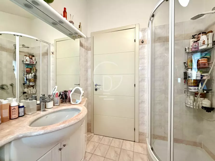 Immagine 26 di Villa in vendita  in Via Amedeo Ciucani a Soiano Del Lago