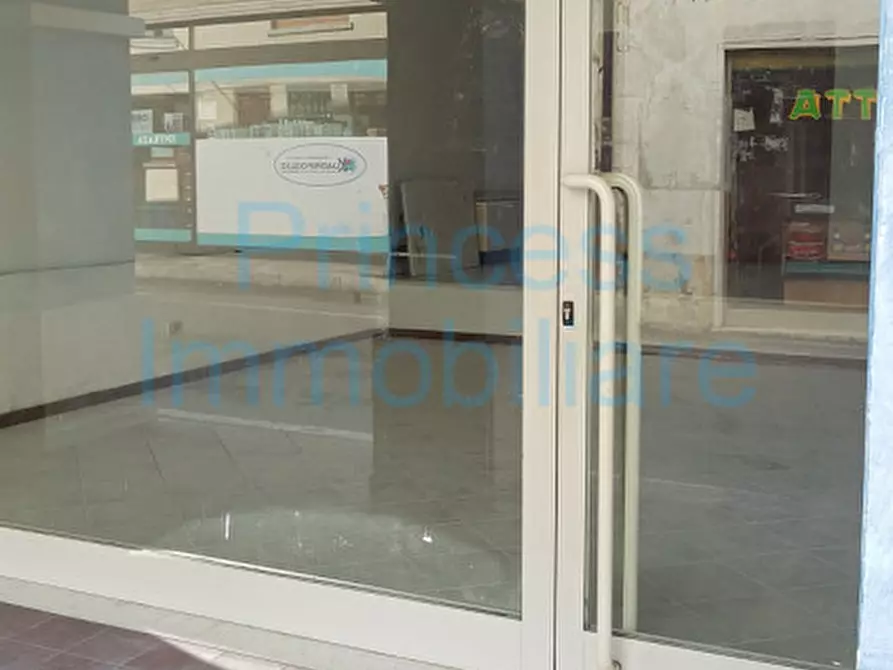 Immagine 5 di Negozio in vendita  a Piovene Rocchette