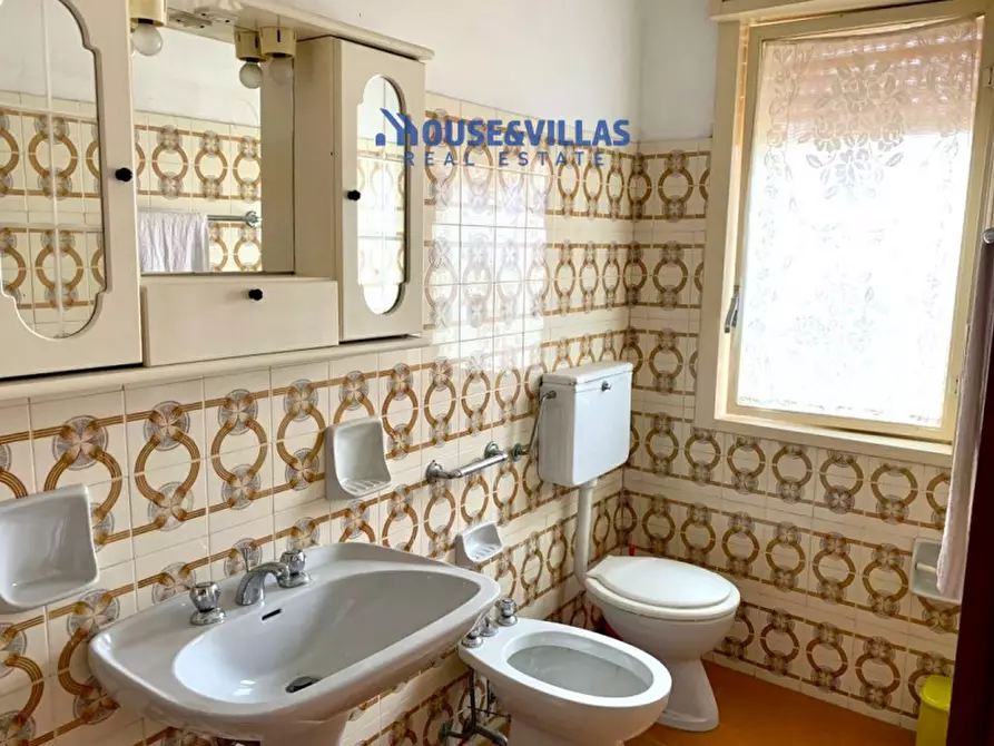 Immagine 11 di Casa indipendente in vendita  in via aurispa a Noto