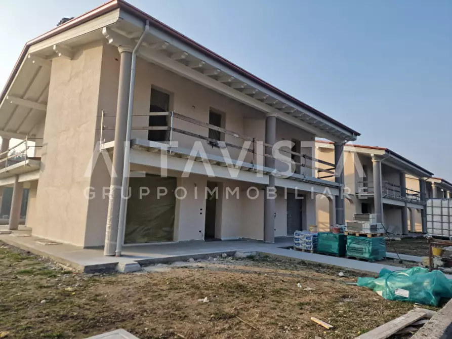 Immagine 2 di Casa bifamiliare in vendita  in via Cavriana a Solferino