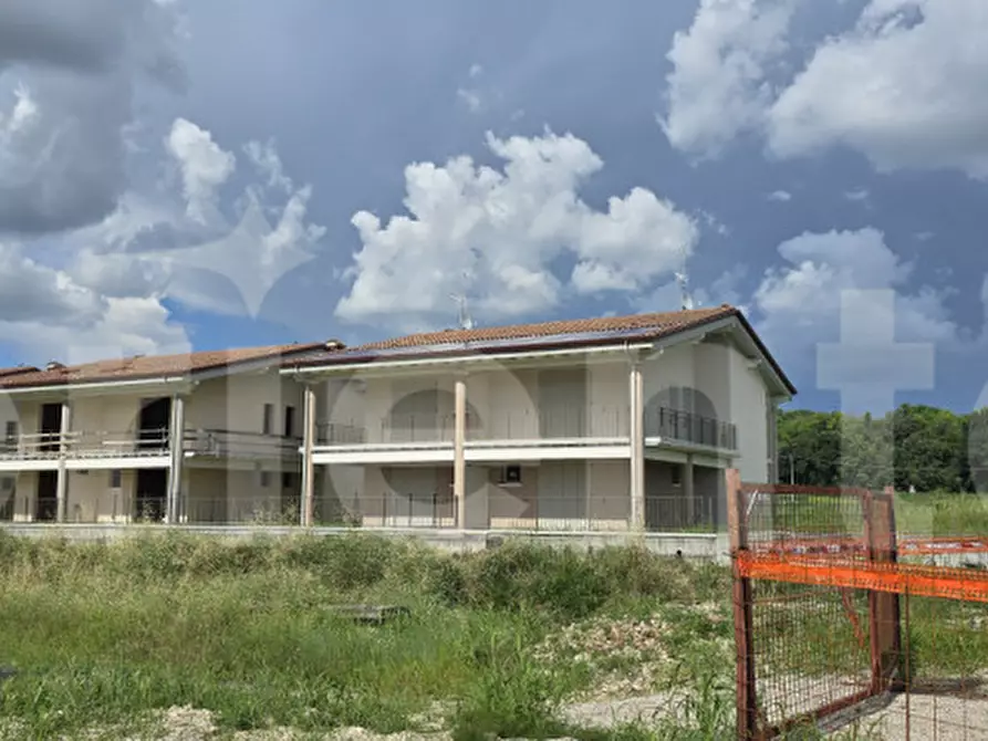 Immagine 5 di Casa bifamiliare in vendita  in via Cavriana a Solferino