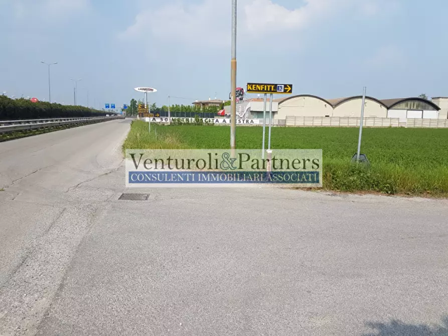 Immagine 3 di Terreno in vendita  in via statale a Calcinato