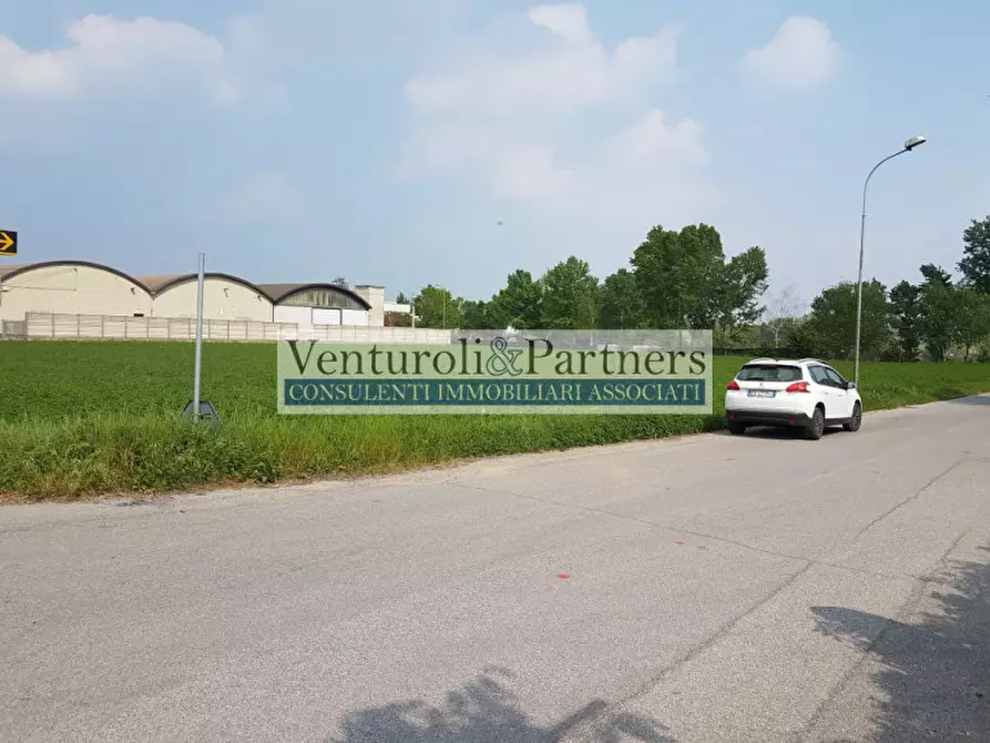 Immagine 4 di Terreno in vendita  in via statale a Calcinato