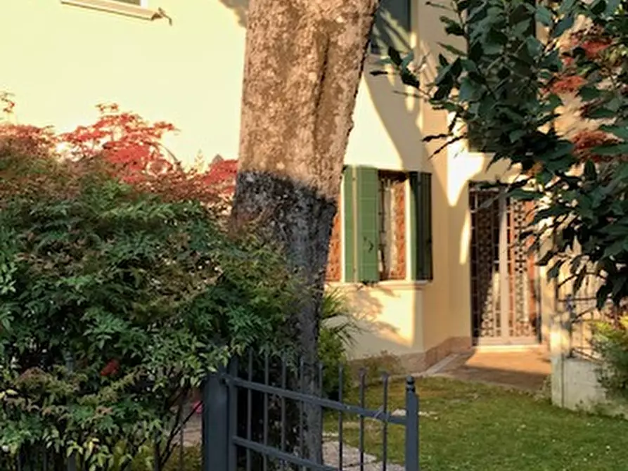 Immagine 1 di Casa indipendente in vendita  in VIA ZAMBON DE DAULI 10 a Padova