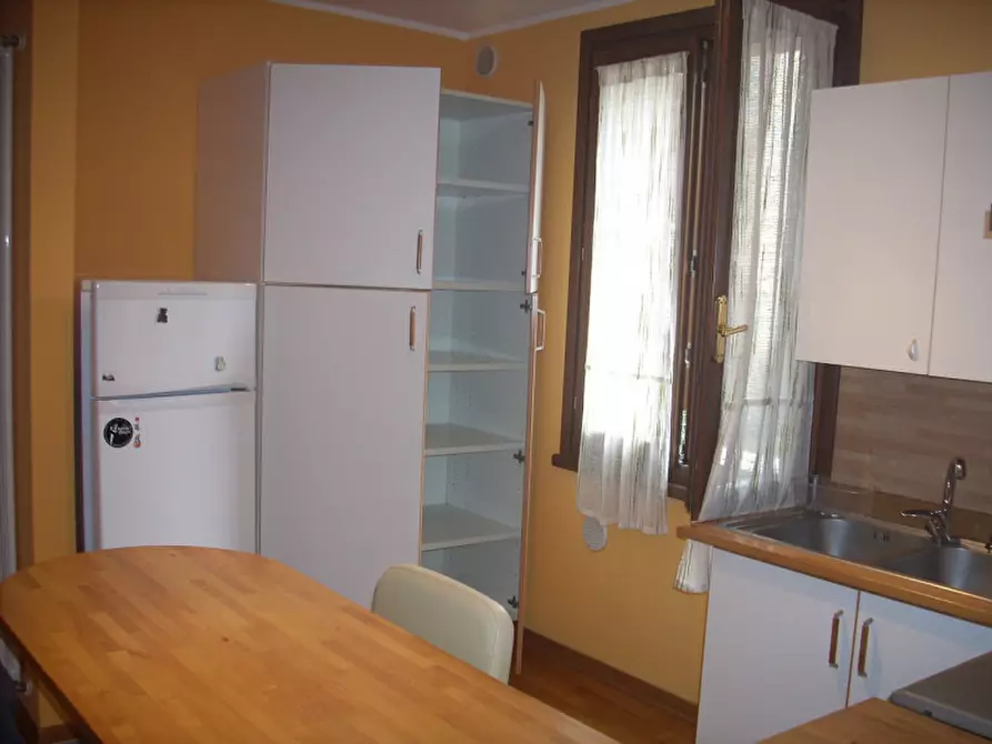 Immagine 18 di Appartamento in affitto  in Via Savonarola a Padova
