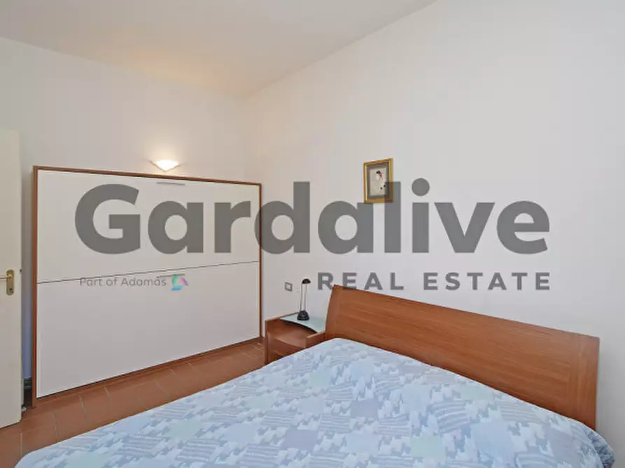 Immagine 17 di Appartamento in vendita  a Soiano Del Lago