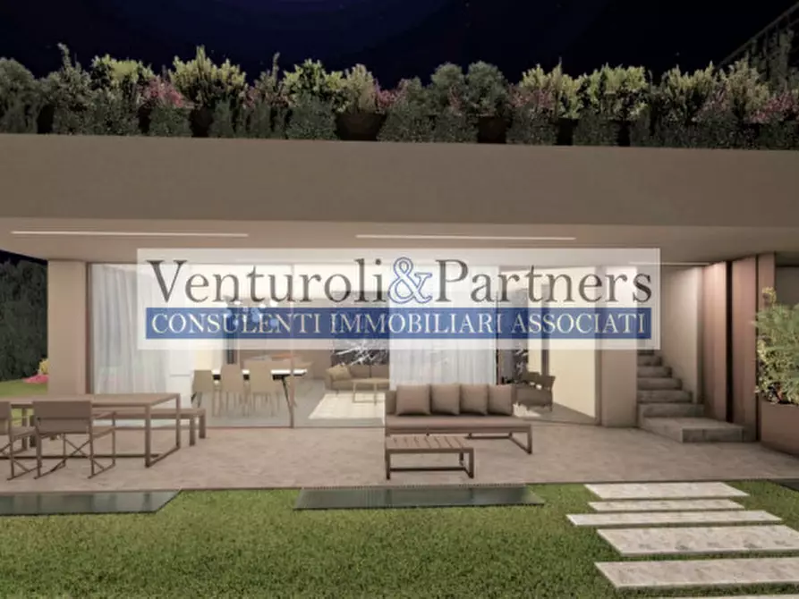 Immagine 2 di Villa in vendita  in Via Costalunga a Padenghe Sul Garda