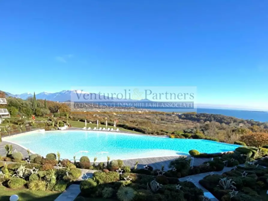 Immagine 6 di Villa in vendita  in Via Costalunga a Padenghe Sul Garda