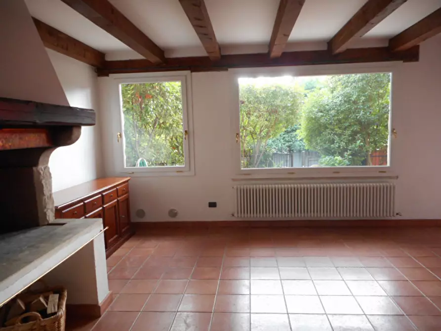 Immagine 5 di Casa trifamiliare in vendita  in via sacco a Arcugnano