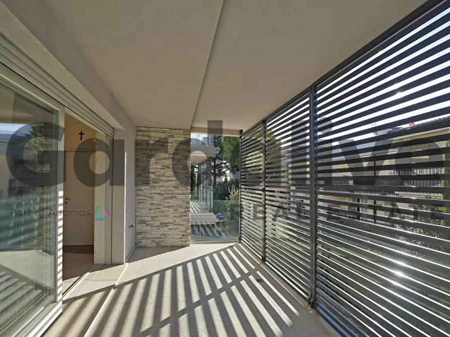 Immagine 8 di Appartamento in vendita  in Via Todeschino a Sirmione
