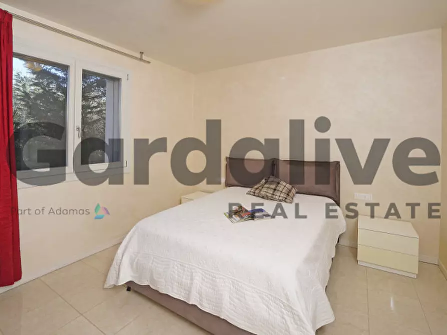 Immagine 14 di Appartamento in vendita  in Via Todeschino a Sirmione