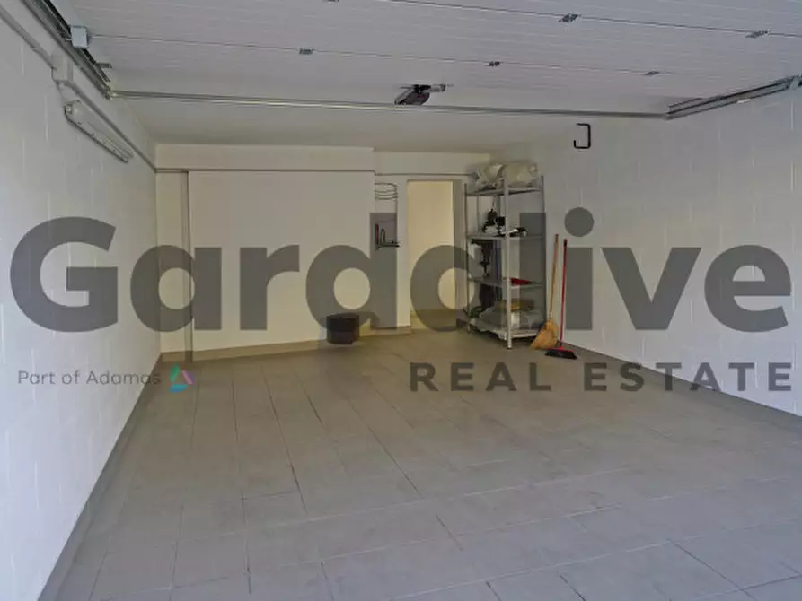 Immagine 24 di Appartamento in vendita  in Via Todeschino a Sirmione