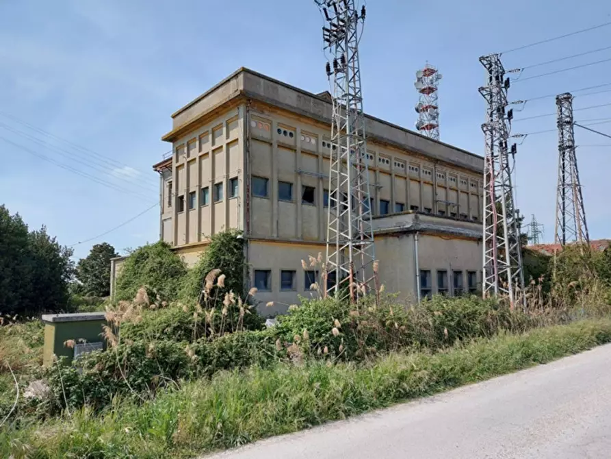 Immagine 1 di Capannone industriale in vendita  in Starda Provinciale per Ferrara, N. 36-38-40 a Codigoro