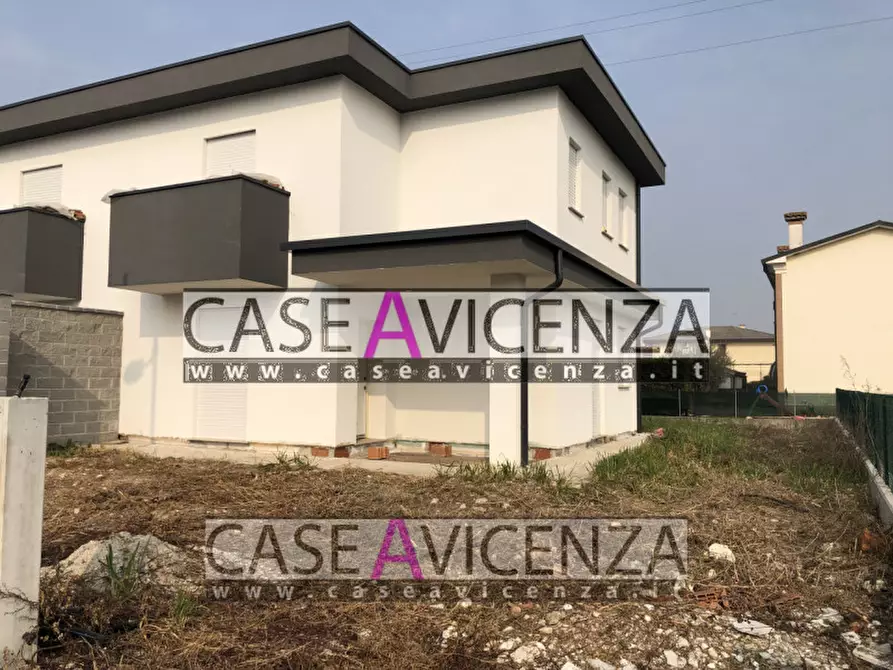 Immagine 1 di Casa bifamiliare in vendita  in via bedinella a Grisignano Di Zocco