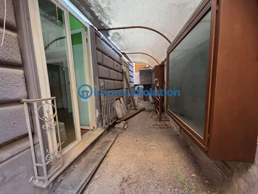 Immagine 4 di Negozio in affitto  in Via San Pasquale a Chiaia 36 a Napoli