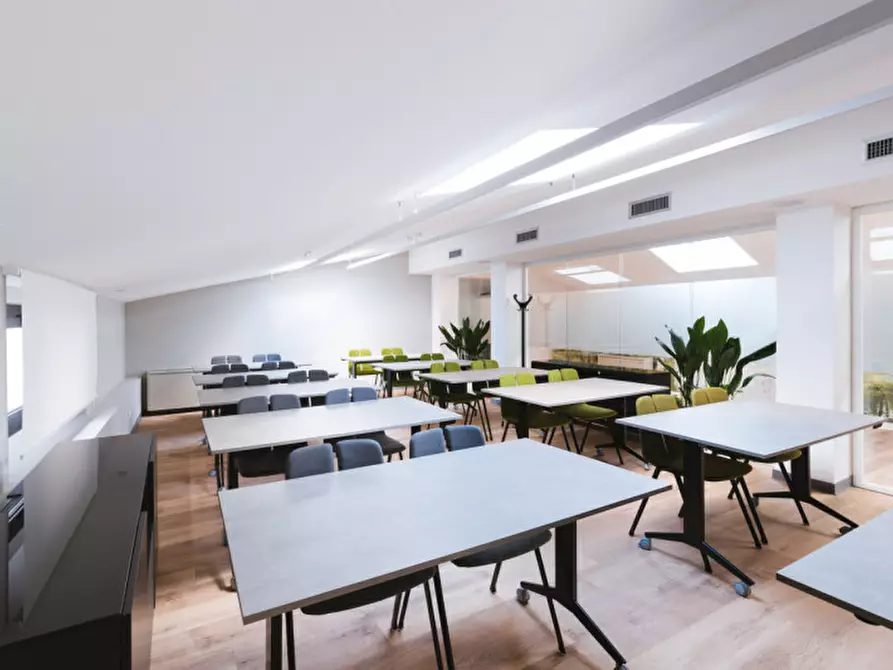 Immagine 5 di Ufficio in affitto  in Foro Bonaparte a Milano