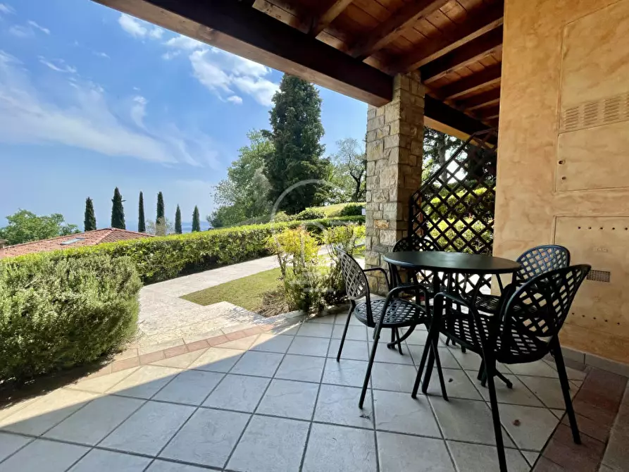 Immagine 12 di Appartamento in vendita  in Via delle Arche a Gardone Riviera