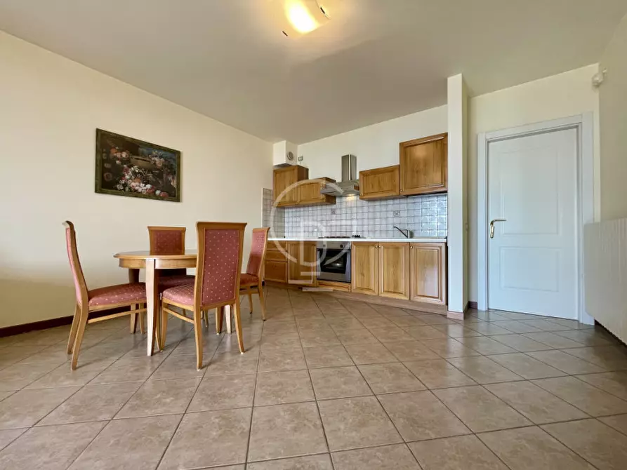 Immagine 17 di Appartamento in vendita  in Via delle Arche a Gardone Riviera