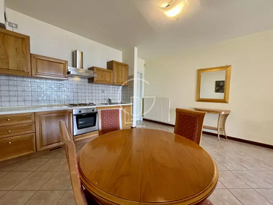 Immagine 20 di Appartamento in vendita  in Via delle Arche a Gardone Riviera