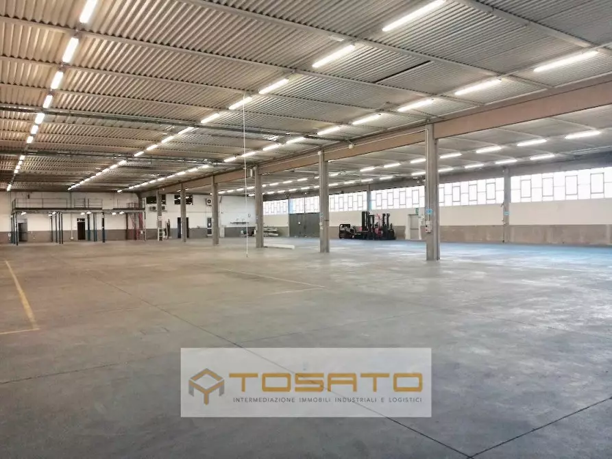 Immagine 2 di Capannone industriale in affitto  in via verona a Legnago
