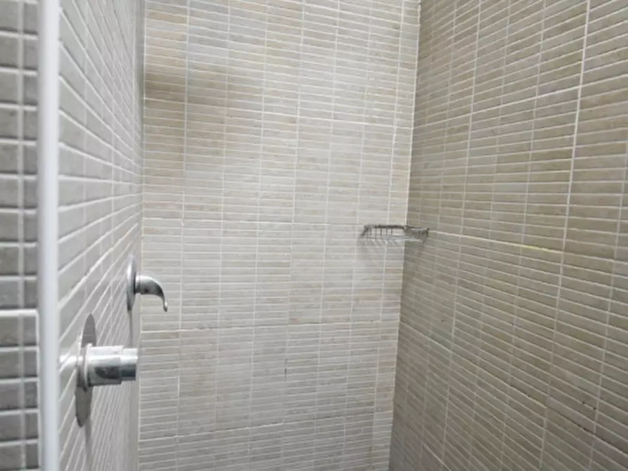 Immagine 6 di Magazzino in vendita  a Quartu Sant'elena