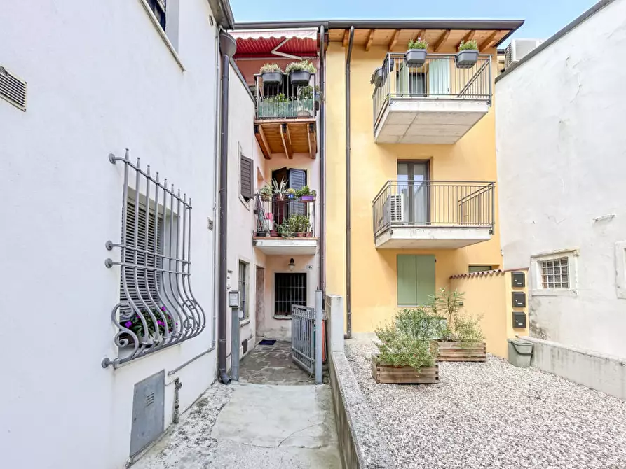 Immagine 1 di Appartamento in vendita  in Via Colli a Pescantina